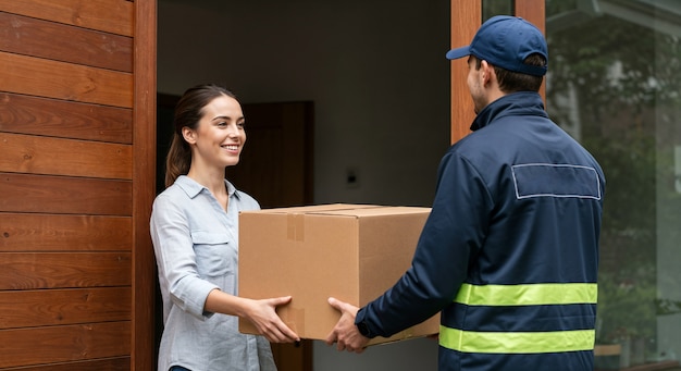 专业物流人员上门取件